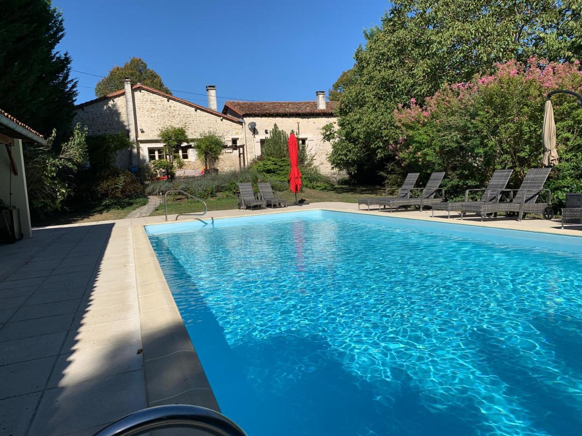 Uniquely Private Holiday Villa In The Charente Puyreaux Exterior foto
