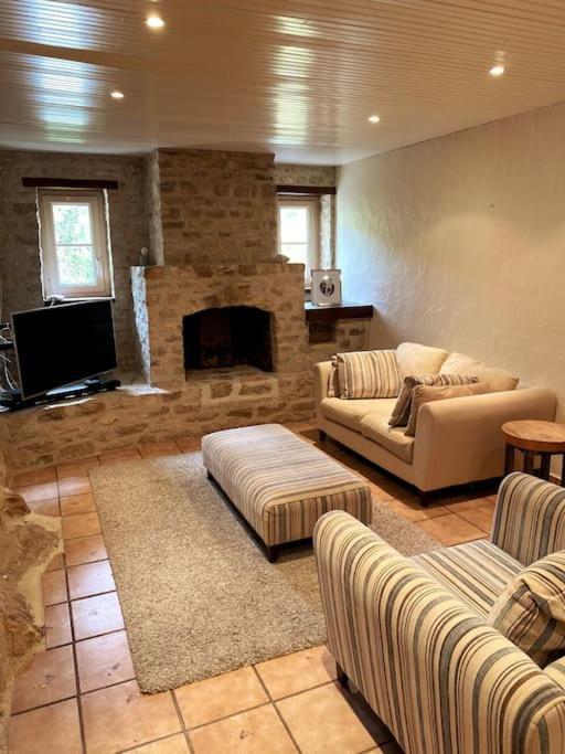 Uniquely Private Holiday Villa In The Charente Puyreaux Exterior foto
